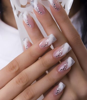 33 Amazing Nail Art Ideas with Rhinestones, Gems, Pearls and Studs-totobed.com.vn