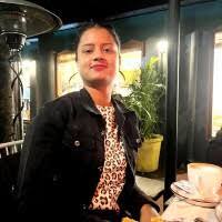 Home 25 Sunidhi Rawat